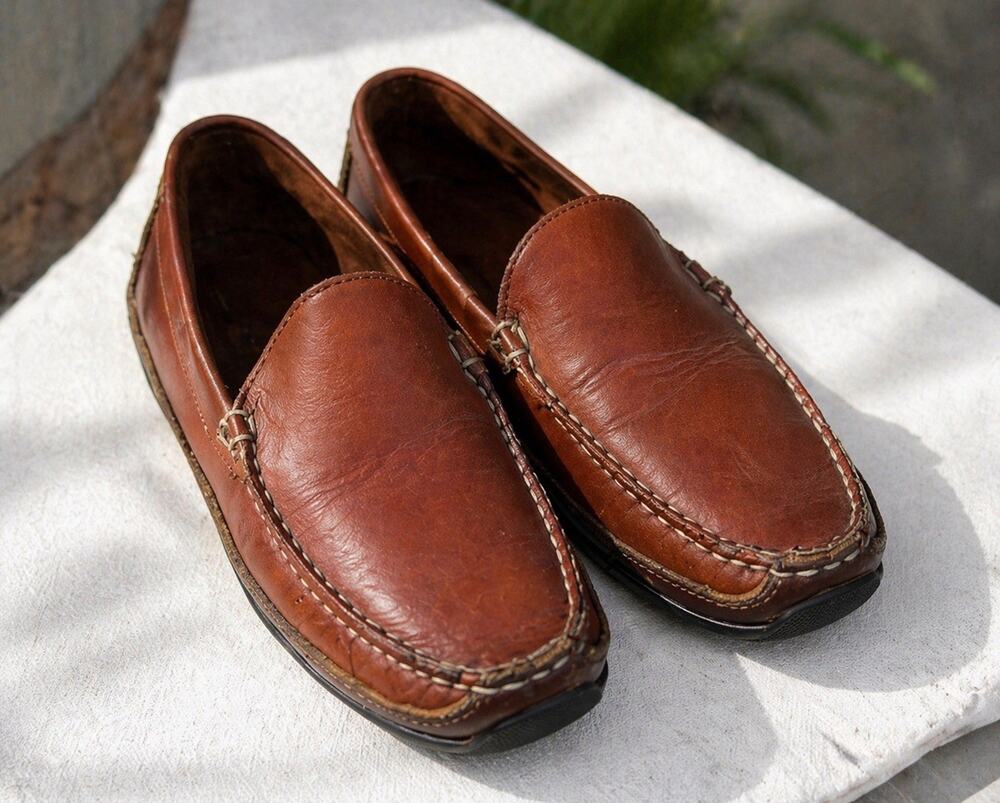Allen Edmonds Boulder Moccasin Mens size 9.5 D Brown Driving Shoes Venetian